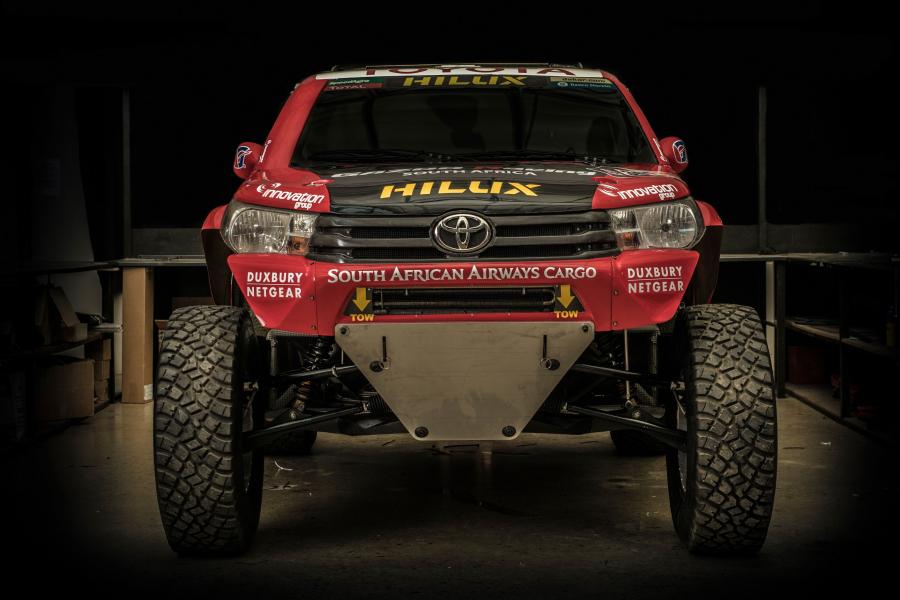  Toyota Hilux Evo Rally Dakar 2017 года  (фото 6 из 23)